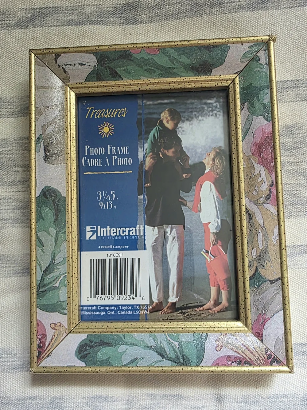 VTG Intercraft Floral Picture Frame 3.5x5 Gold Cottagecore Shabby
